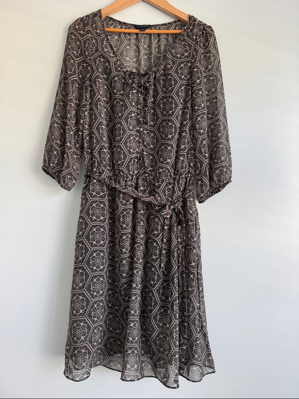 Banana Republic Midnight and Cream Geometric Tie-Waist Midi Dress Size 8